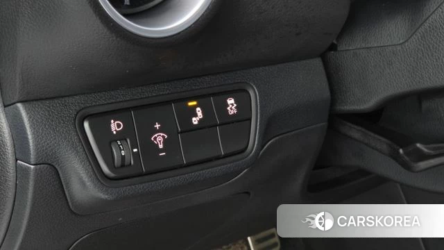 Kia The New K3 2nd generation 2021 Белый из Кореи, фото 6