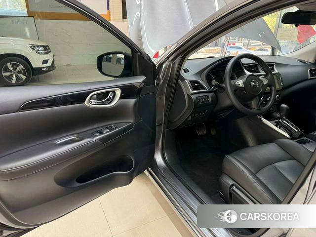 Nissan Sylphy 2022 Темно-серый из Китая, фото 6