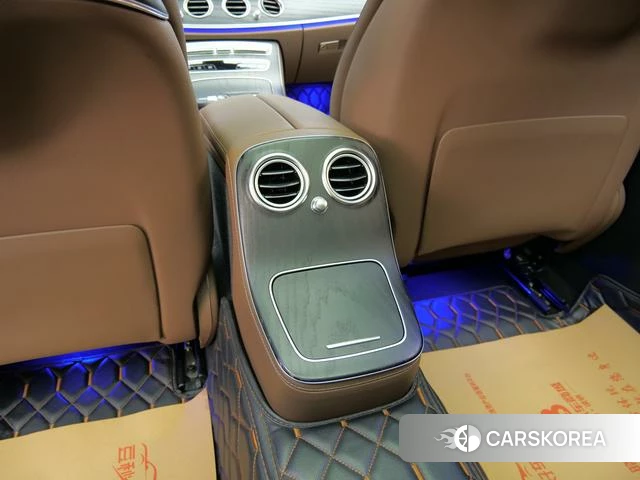 Mercedes-Benz E-Class 2023 Черный из Китая, фото 6