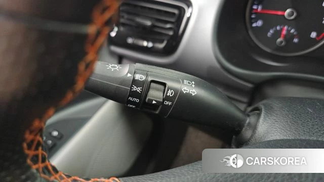 Kia Stonic 2018 Белый из Кореи, фото 6