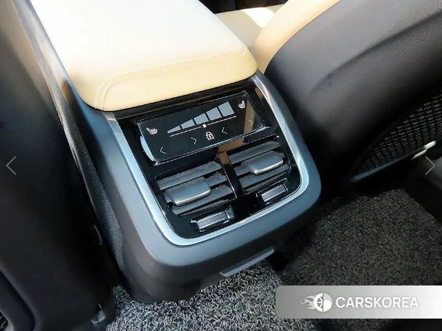 Volvo XC60 second Generation 2018 Белый из Кореи, фото 6