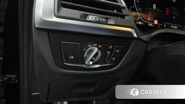 BMW X4 (G02) 2023 Черный из Кореи, фото 6