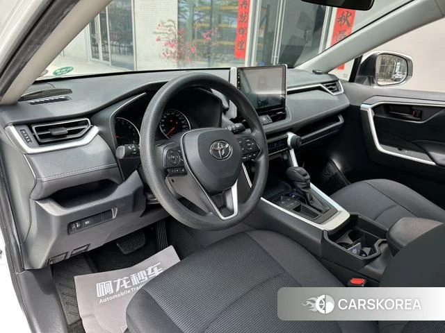 Toyota RAV4 2021 Белый из Китая, фото 6