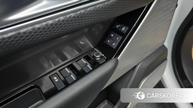 Land Rover Range Rover Velar 2019 Белый из Кореи, фото 6