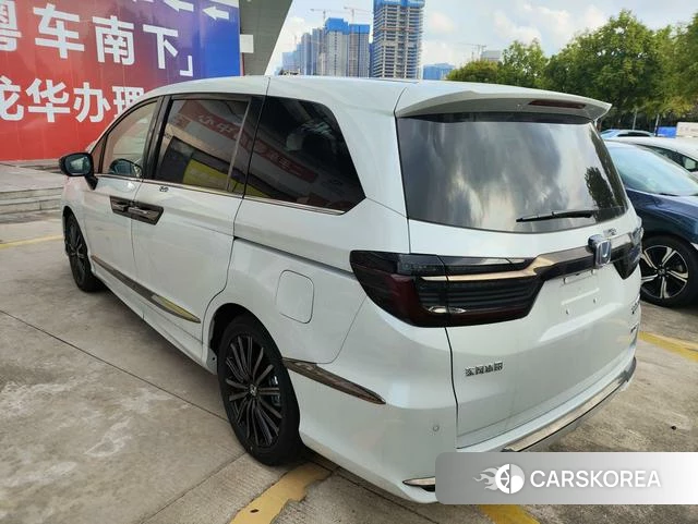 Honda Elysion 2026 Белый из Китая, фото 6