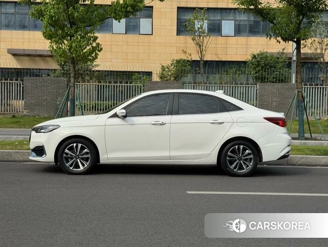Ford Escort 2022 Белый из Китая, фото 6
