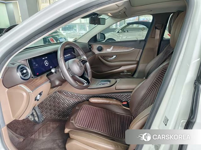 Mercedes-Benz E-Class 2021 Белый из Китая, фото 6