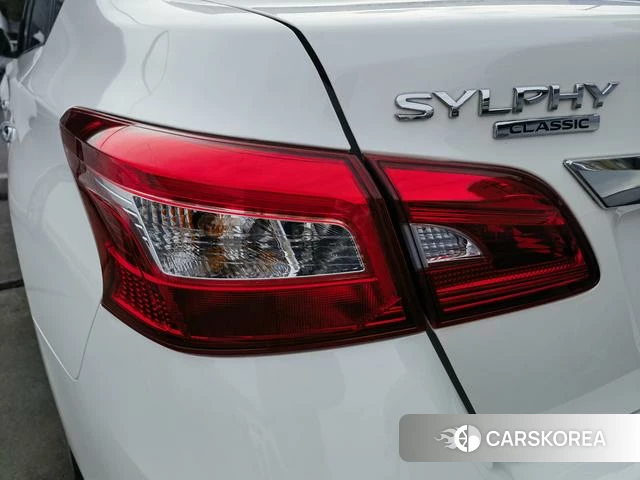 Nissan Sylphy 2024 Белый из Китая, фото 6