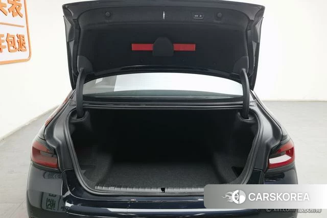 BMW 5 series 2023 Черный из Китая, фото 4