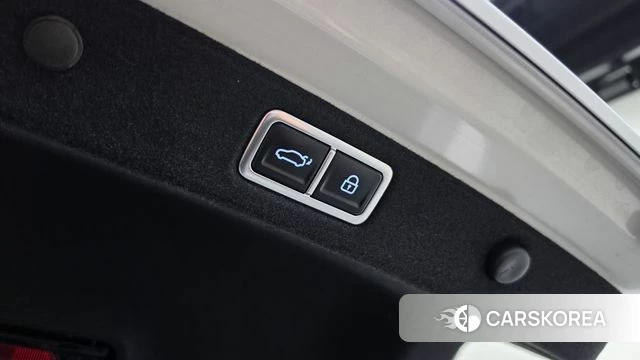 Hyundai Grandeur Hybrid (GN7) 2024 Белый из Кореи, фото 6