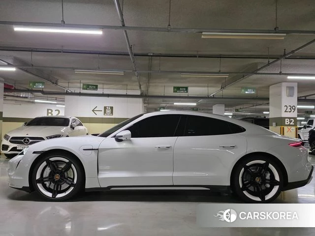 Porsche Taycan 2022 Белый из Кореи, фото 6