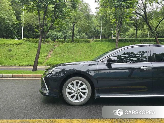 Toyota Camry 2023 Черный из Китая, фото 6