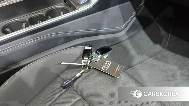 Audi A7 (4K) 2023 Белый из Кореи, фото 6