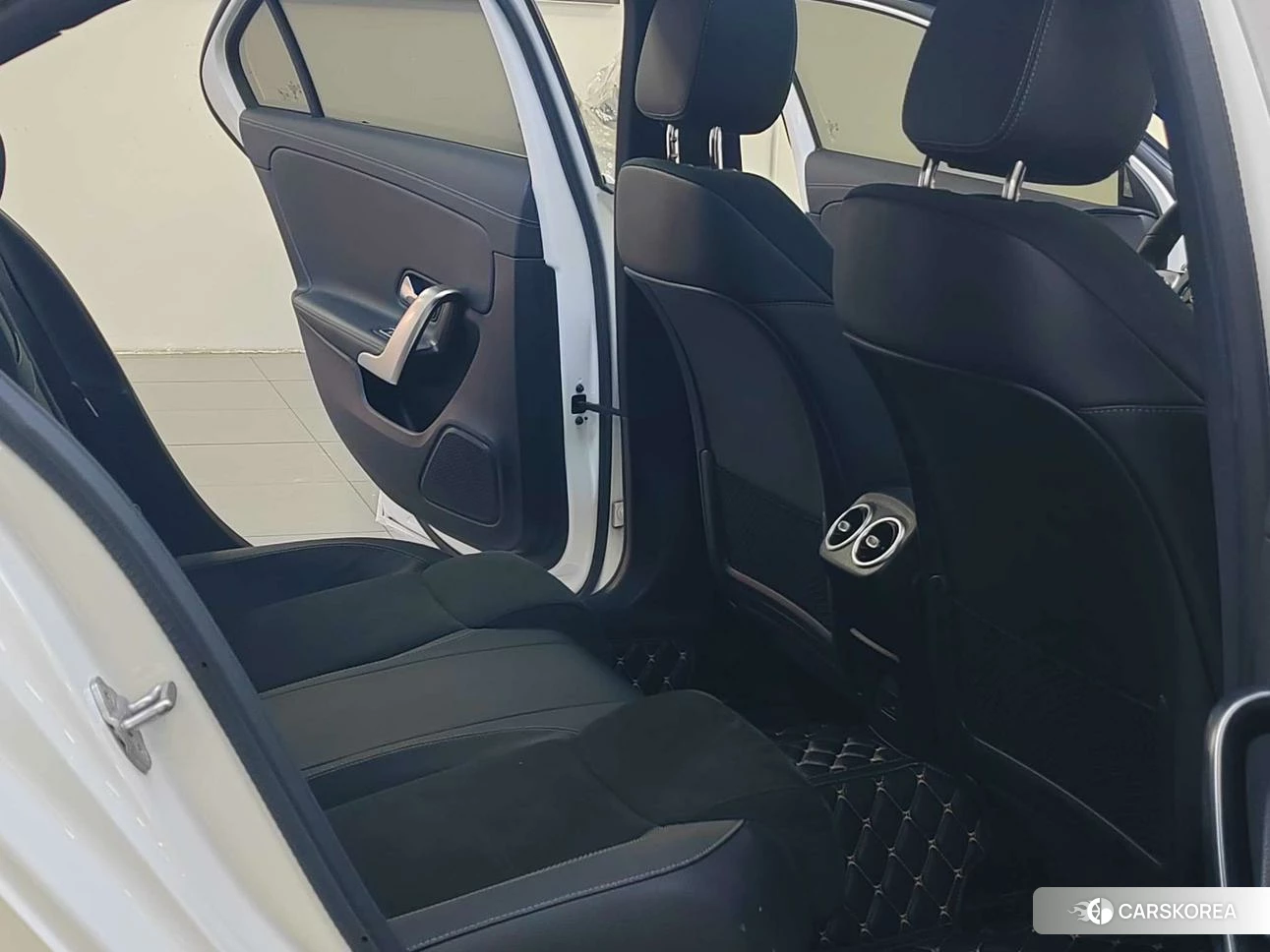 Mercedes-Benz A-Class 2022 Белый из Китая, фото 6