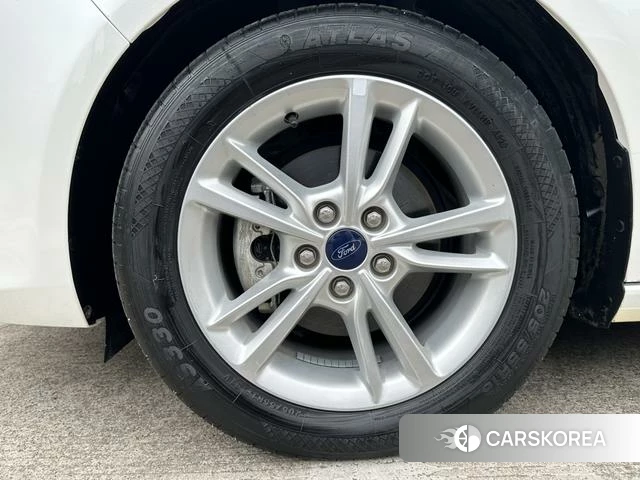Ford Escort 2021 Белый из Китая, фото 6