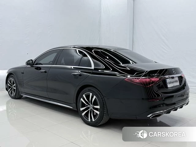 Mercedes-Benz S-Class 2023 Черный из Китая, фото 6