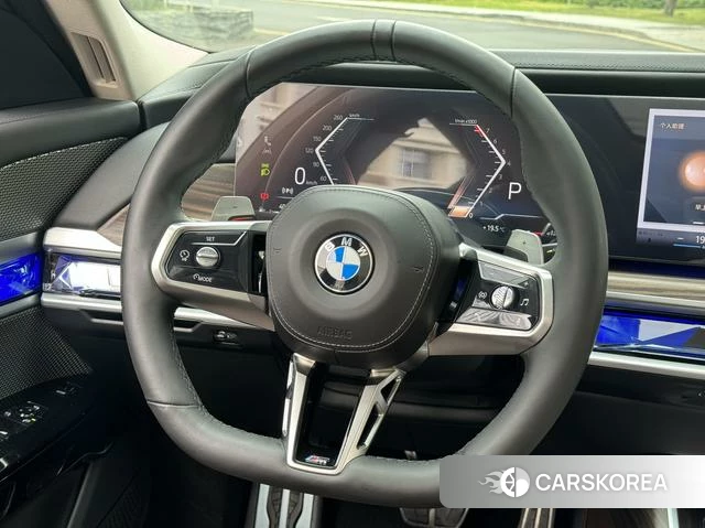 BMW 7 series 2023 Черный из Китая, фото 6