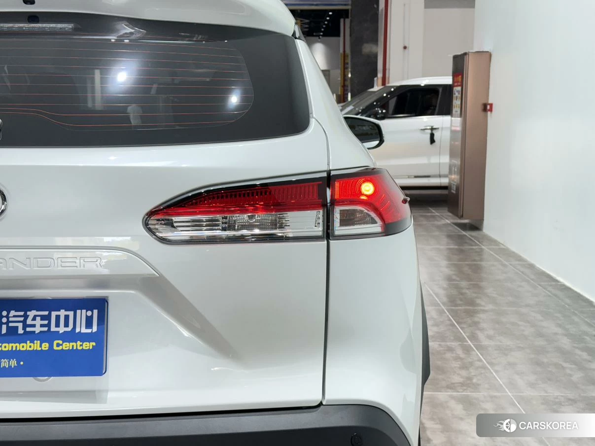 Toyota Frontlander 2023 Белый из Китая, фото 6