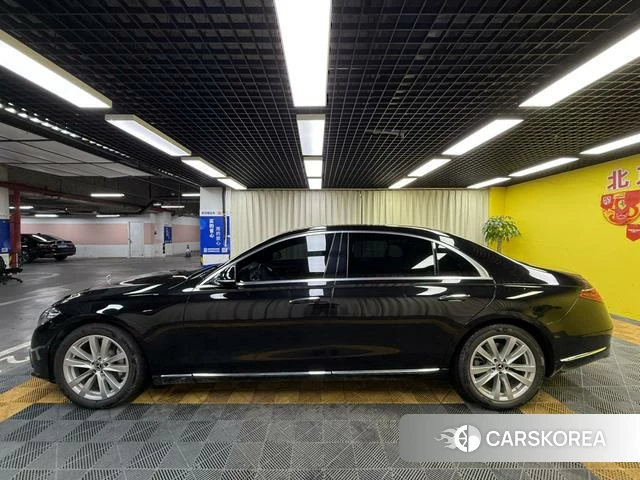 Mercedes-Benz S-Class 2023 Черный из Китая, фото 6
