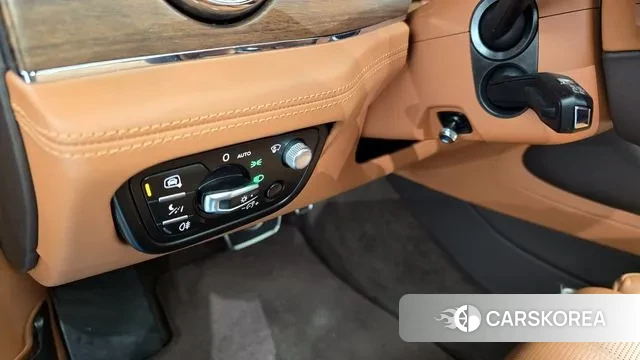 Bentley Bentayga 2023 Зеленый из Кореи, фото 6