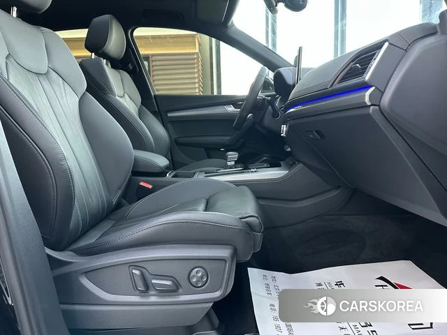Audi Q5L 2022 Черный из Китая, фото 6
