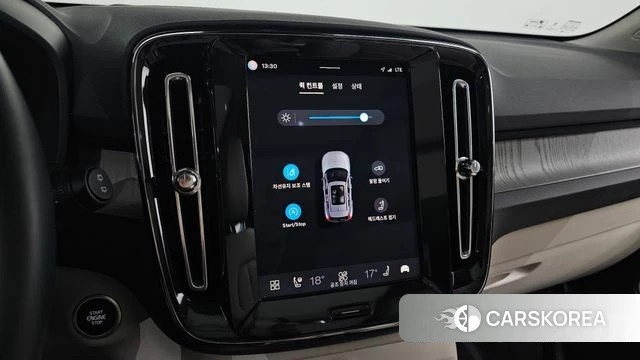 Volvo XC40 2025 Белый из Кореи, фото 6