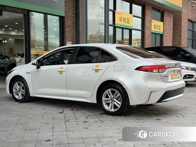 Toyota Levin 2021 Белый из Китая, фото 6