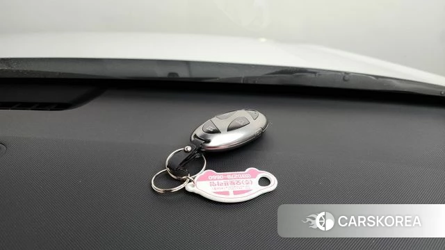 Hyundai Kona Hybrid (SX2) 2023 Белый из Кореи, фото 6