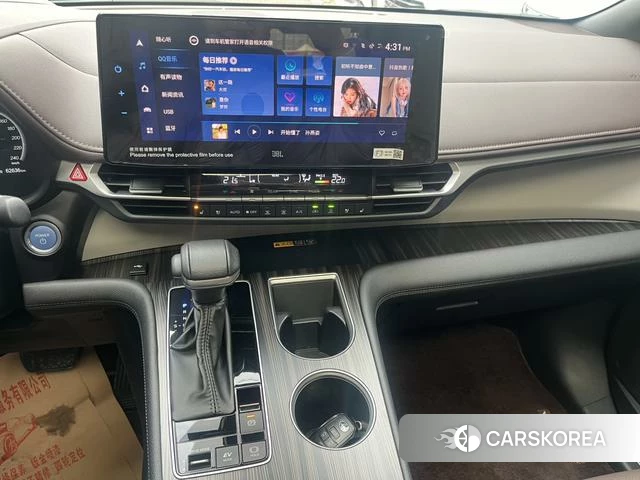Toyota Granvia 2023 Серебристо-серый из Китая, фото 6
