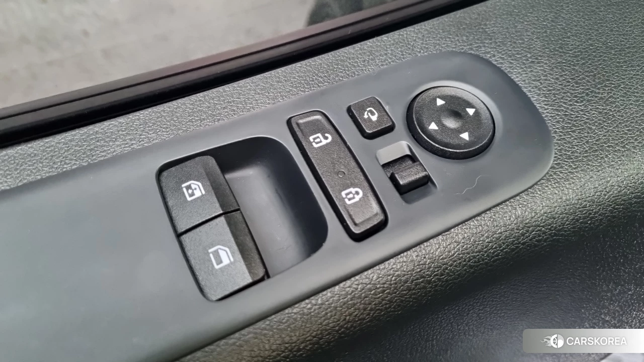 Hyundai Staria 2023 Черный из Кореи, фото 6