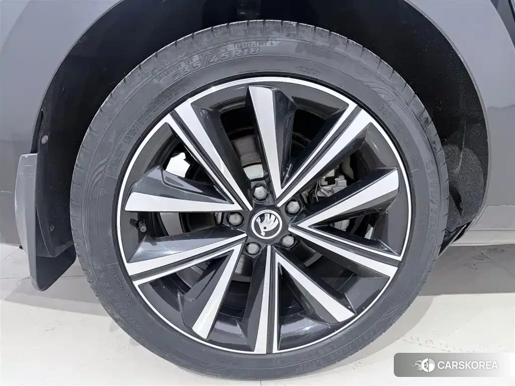 Skoda Superb 2023 Черный из Китая, фото 6