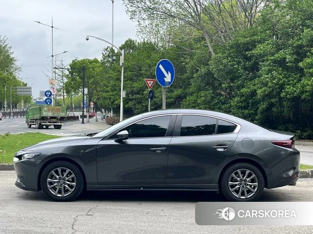 Mazda 3 2021 Темно-серый из Китая, фото 6