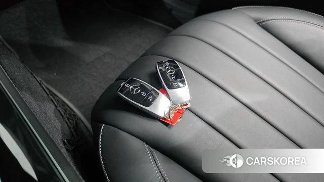 Mercedes-Benz E-Class W213 2019 Серебряный из Кореи, фото 6