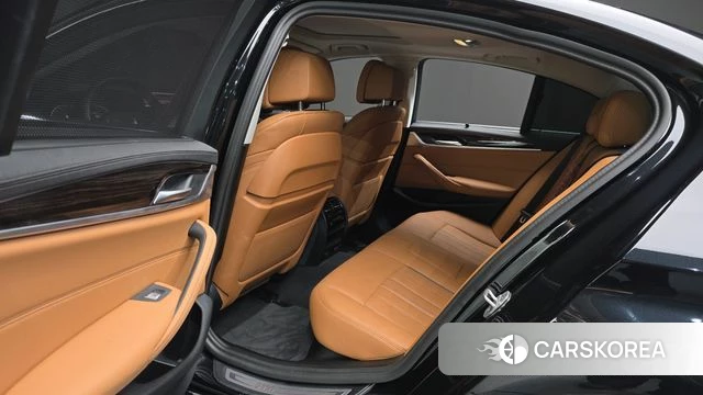 BMW 5 Series (G30) 2023 Черный из Кореи, фото 6