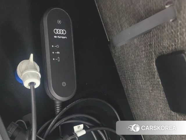 Audi Q4 e-Tron (F4) 2022 Белый из Кореи, фото 6