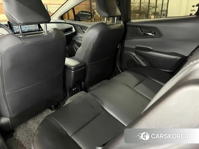 Toyota Prius 5th Generation 2025 Красный из Кореи, фото 6