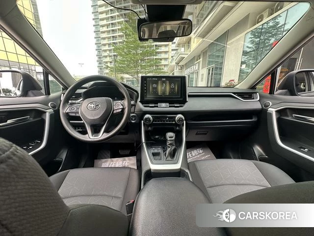 Toyota RAV4 2021 Серебристо-серый из Китая, фото 6