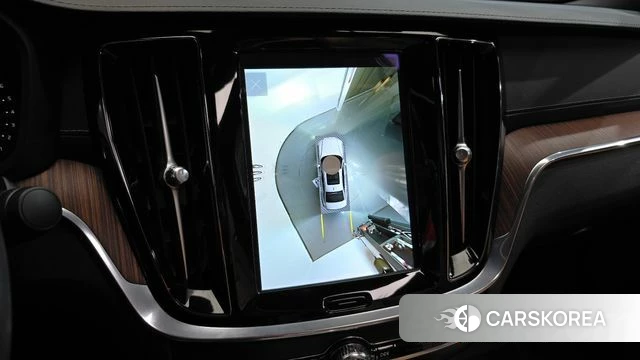 Volvo S60 3rd generation 2023 Белый из Кореи, фото 6