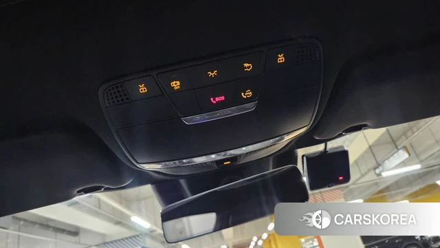 Mercedes-Benz C-Class W205 2023 Белый из Кореи, фото 6
