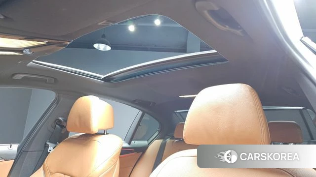 BMW 5 Series (G30) 2022 Белый из Кореи, фото 6