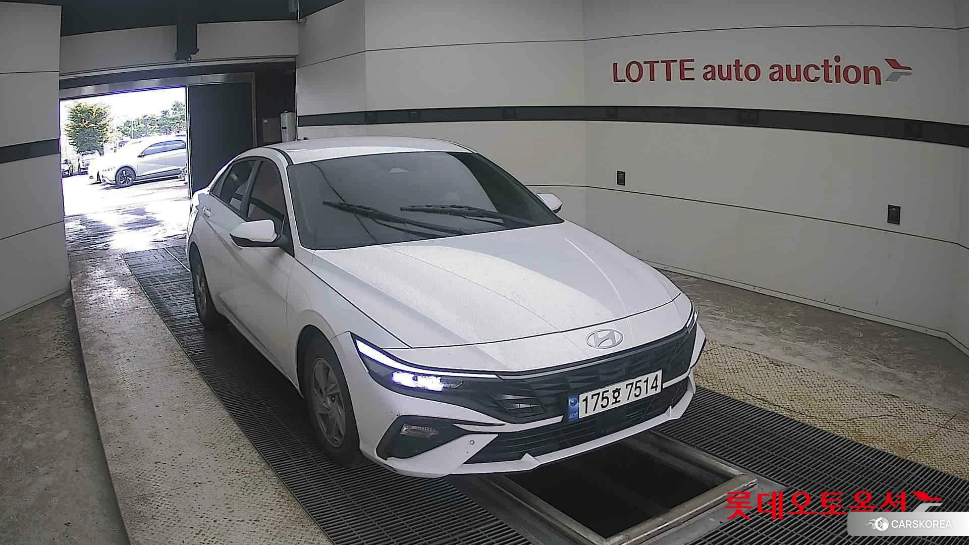 Hyundai Avante 2024 Atlas White из Кореи, фото 6