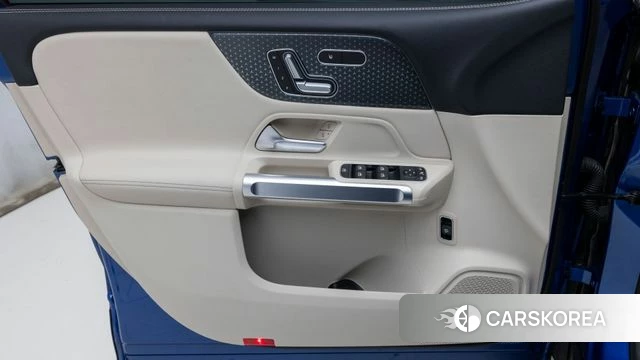 Mercedes-Benz GLB-Class X247 2025 Синий из Кореи, фото 6