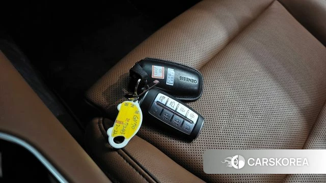 Genesis GV70 2023 Белый из Кореи, фото 6