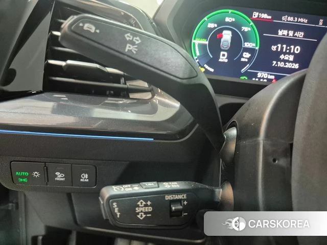 Audi Q4 e-Tron (F4) 2026 Небесно-голубой из Кореи, фото 6