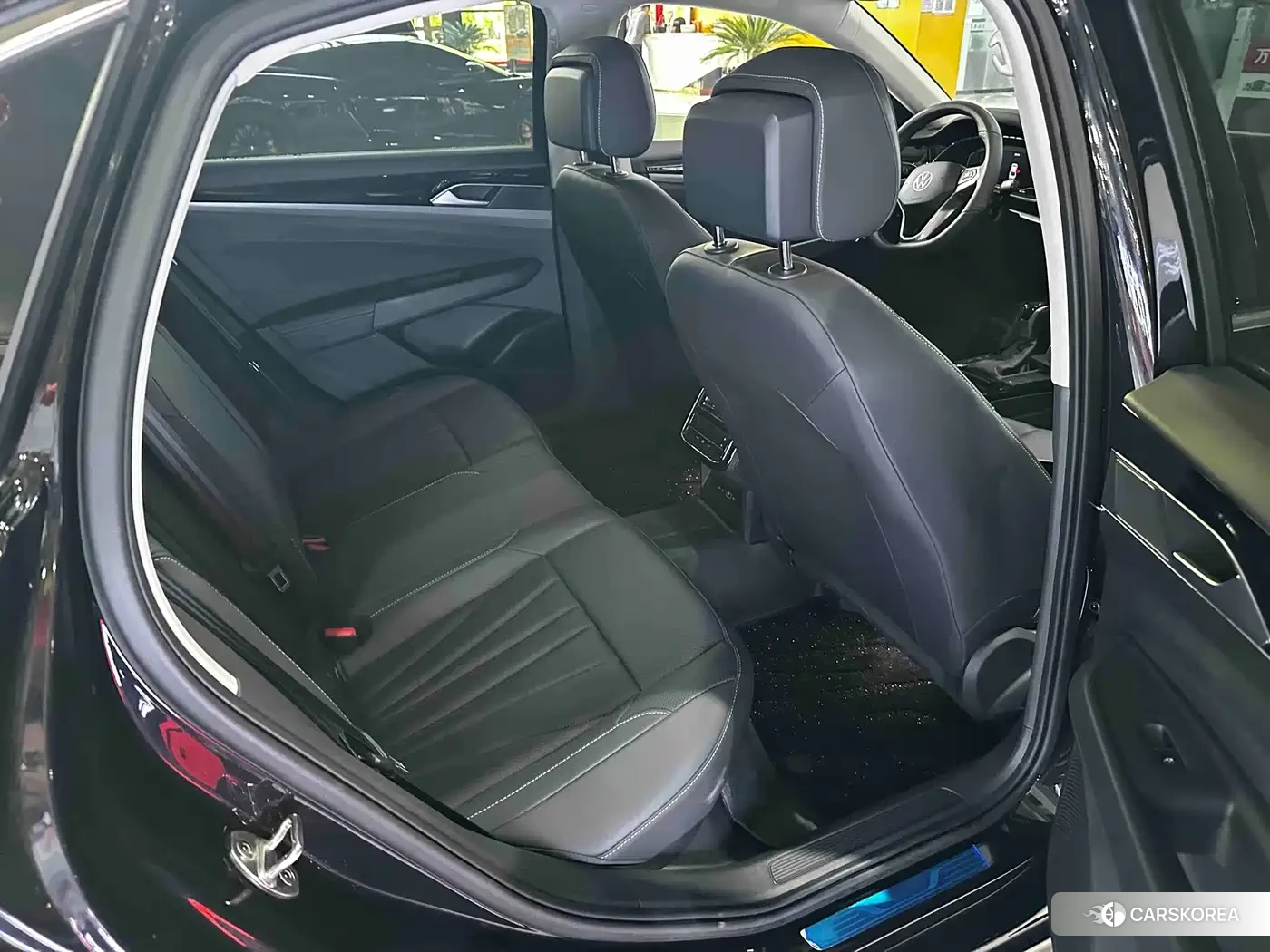 Volkswagen Passat 2026 Черный из Китая, фото 6