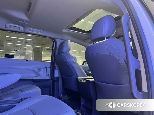 Toyota Granvia 2024 Белый из Китая, фото 6