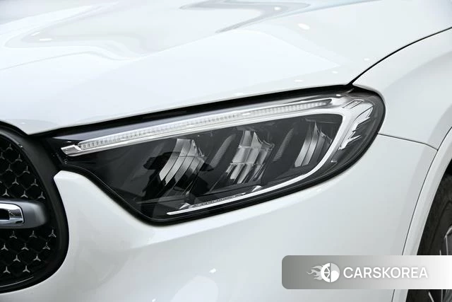 Mercedes-Benz GLC 2023 Белый из Китая, фото 6