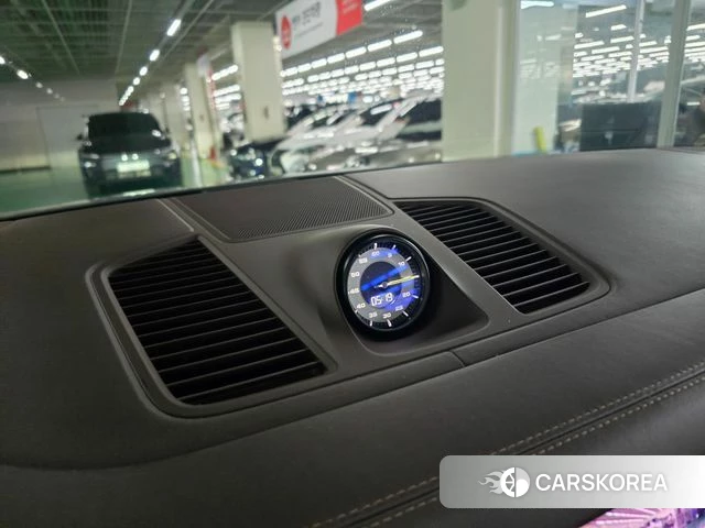 Porsche Cayenne (PO536) 2021 Серебристо-серый из Кореи, фото 6