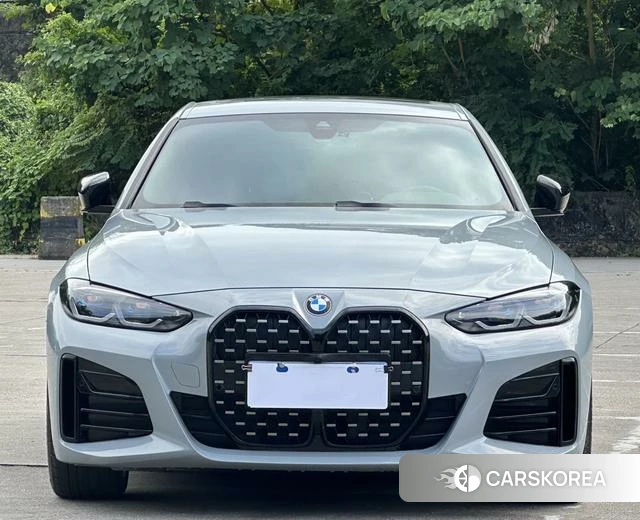 BMW 4 series 2023 Темно-серый из Китая, фото 6