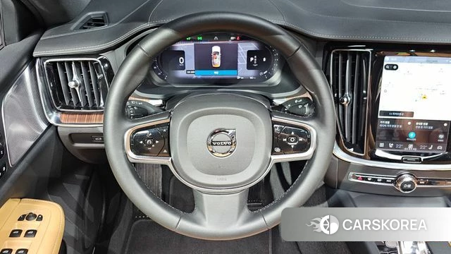 Volvo S60 3rd generation 2024 Черный из Кореи, фото 6